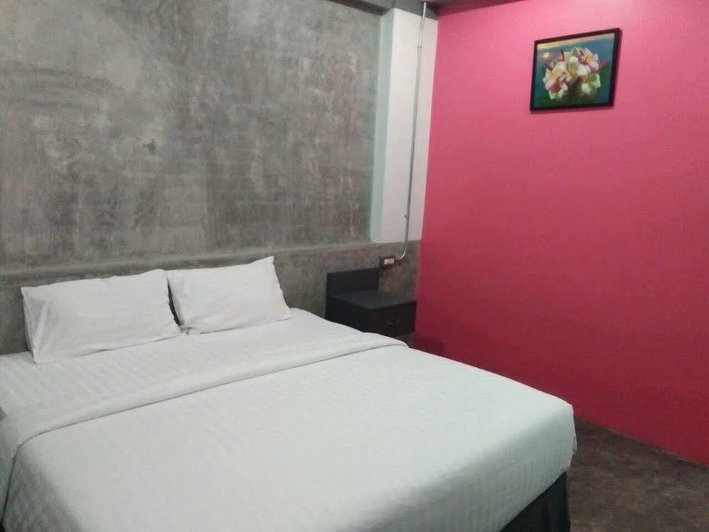 Pornsiri Hotel Sisaket ภายนอก รูปภาพ