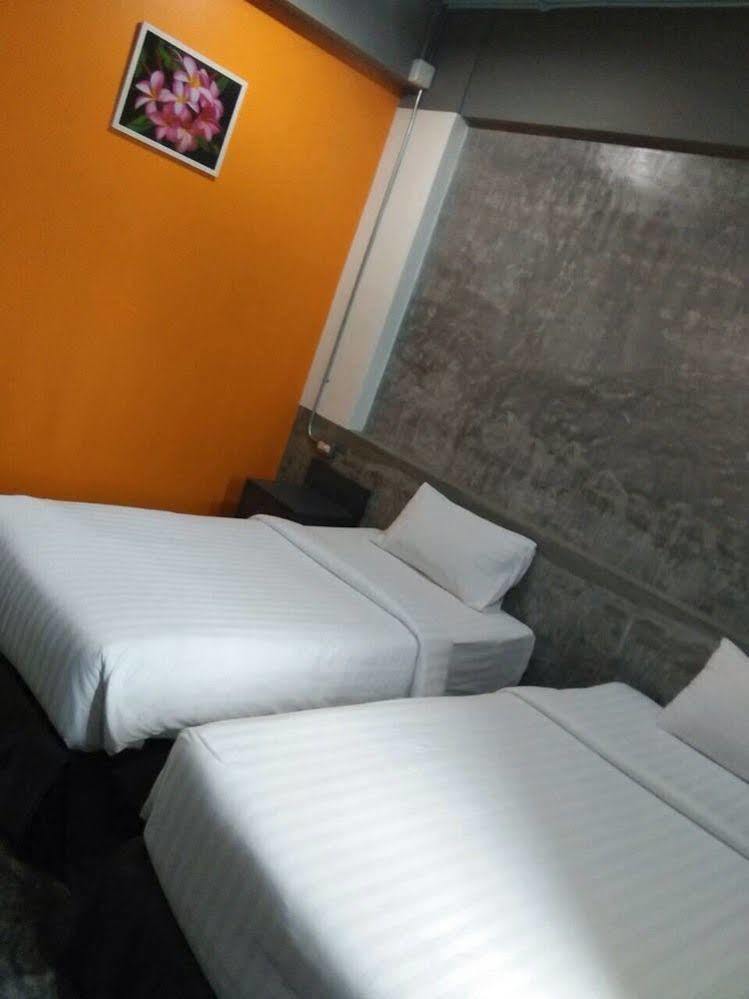 Pornsiri Hotel Sisaket ภายนอก รูปภาพ