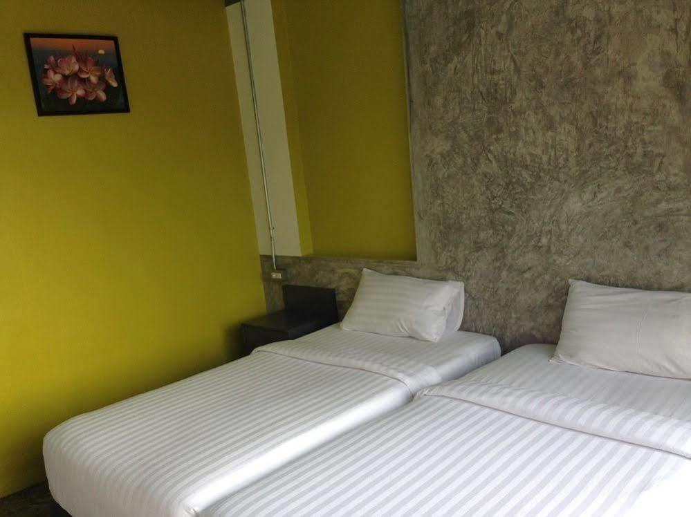 Pornsiri Hotel Sisaket ภายนอก รูปภาพ